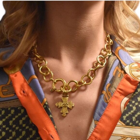 Chanel Gold Plated Link CC-Logo Cross Pendant Necklace, Authentic - Picture 1 of 4